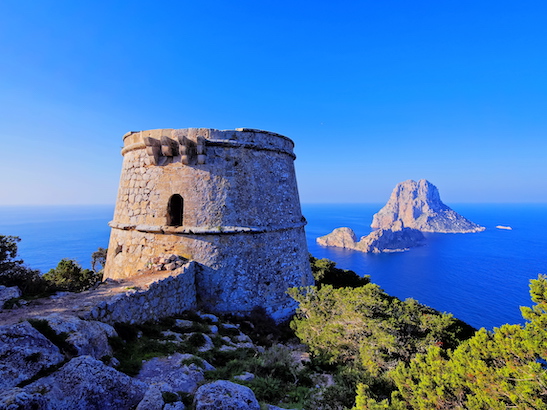 Ibiza Yacht charter best sailing destinations in the Mediterranean 
