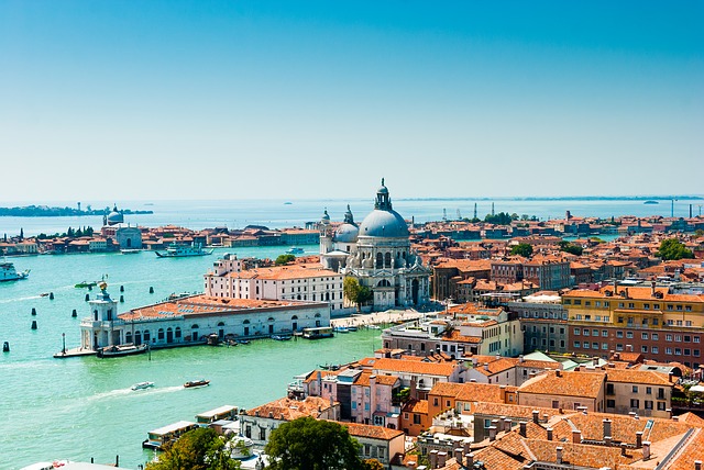 Venice travel_luxury yacht charter